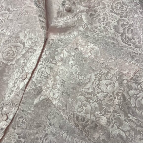 at once shiny blouse roses floral button up tshirt light weight baby pink cute - Picture 4 of 7